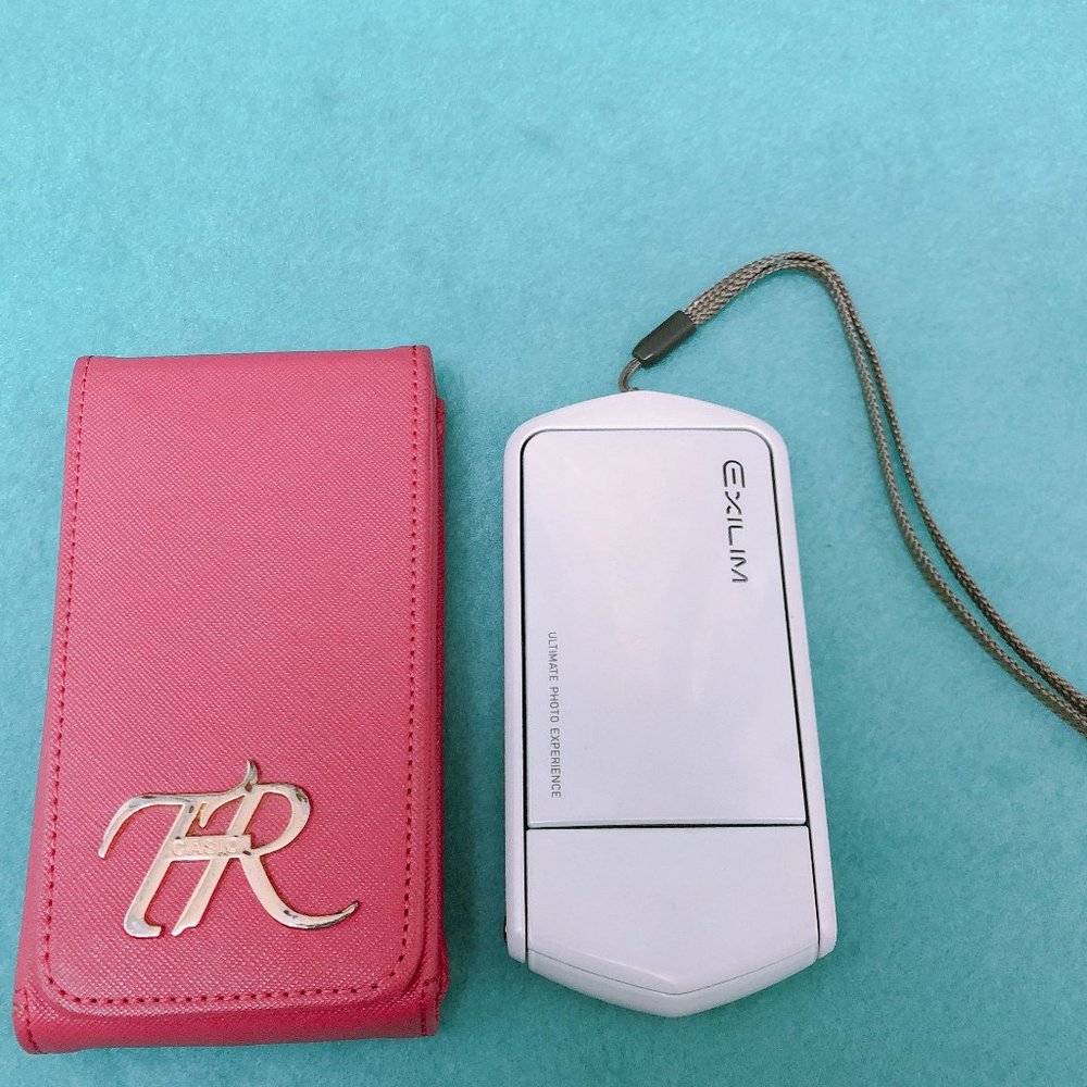 9.8/10 CASIO TR10 with case